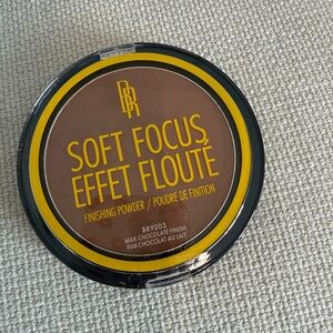 Black Radiance Soft Focus Finishing Powder - Milk Chocolate